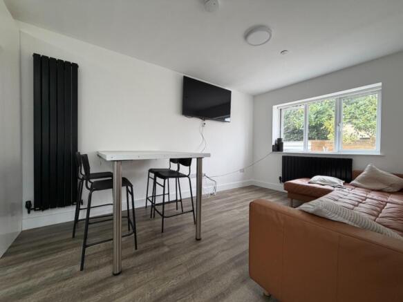 Call 02920 668585 to secure your viewing _3
