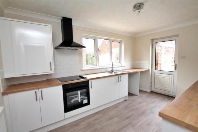 3 bed Detached Bungalow for sale Image 7