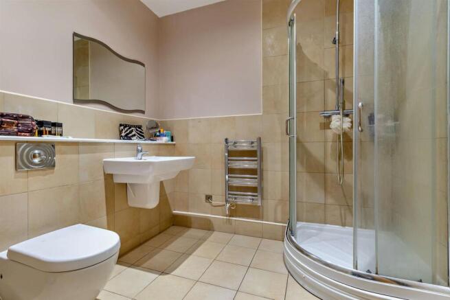 2 bed Apartment for sale Image 5