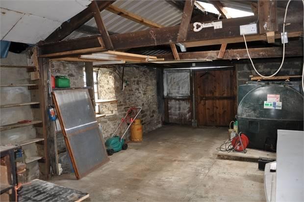 Garage/Workshop
