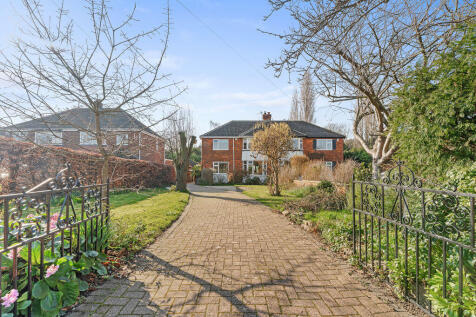 Eastwood Avenue, Grimsby