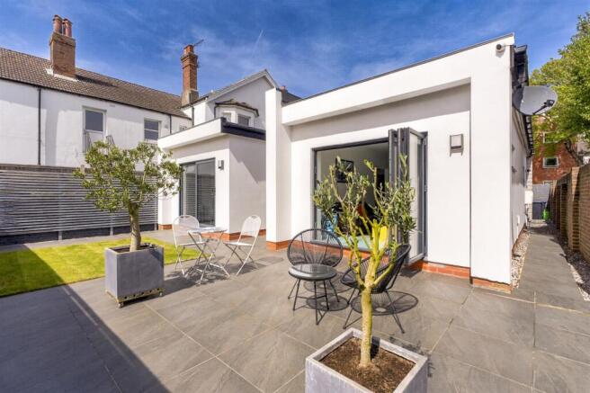 For Sale by Aspire Residential | Northcourt Road
