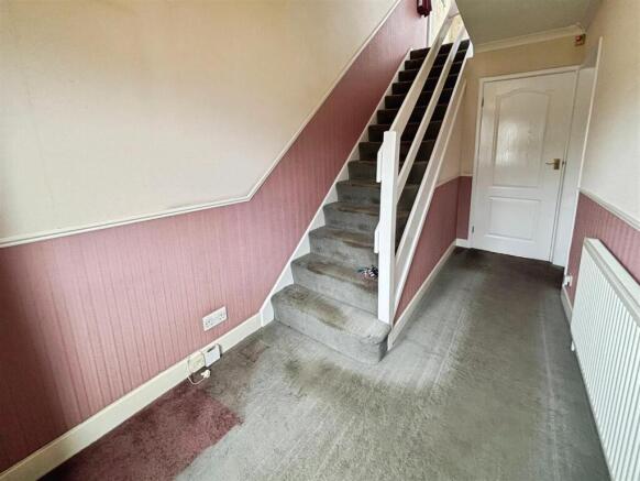 3 bed Semi-Detached for sale Image 8