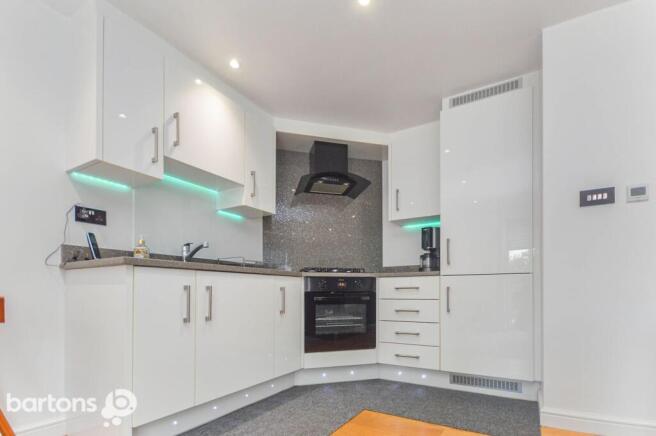 4 bed House for sale Image 12