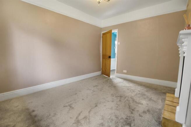 3 bed Semi-Detached Bungalow for sale Image 6