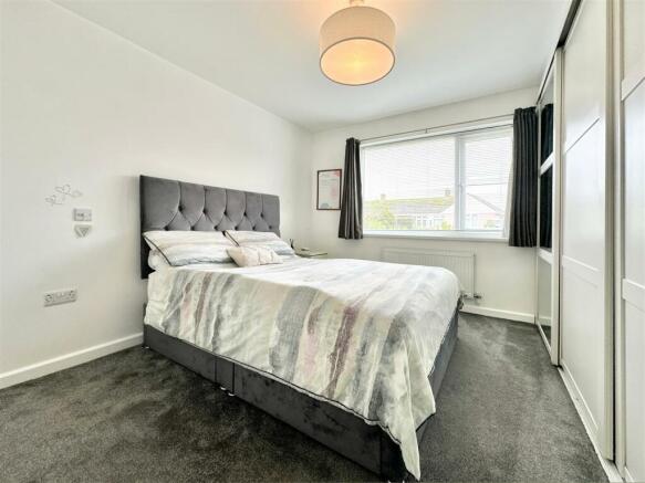 Bedroom 1.JPG
