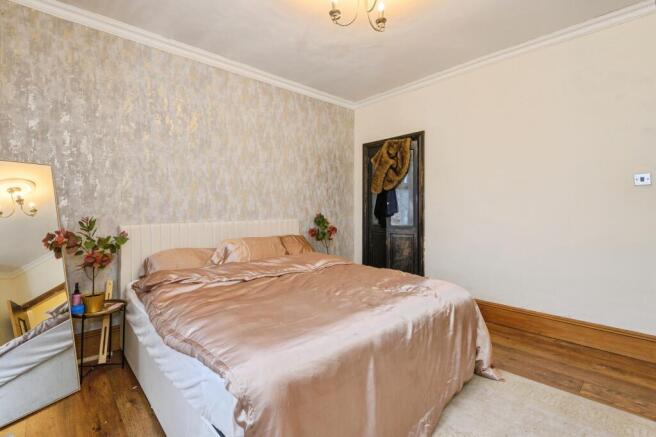 4 bed Terraced for sale Image 11