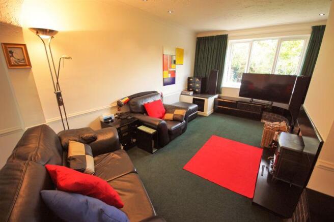 Through Lounge1