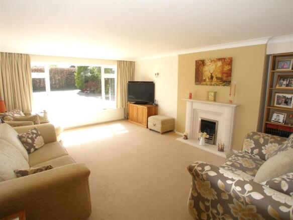 SITTING ROOM