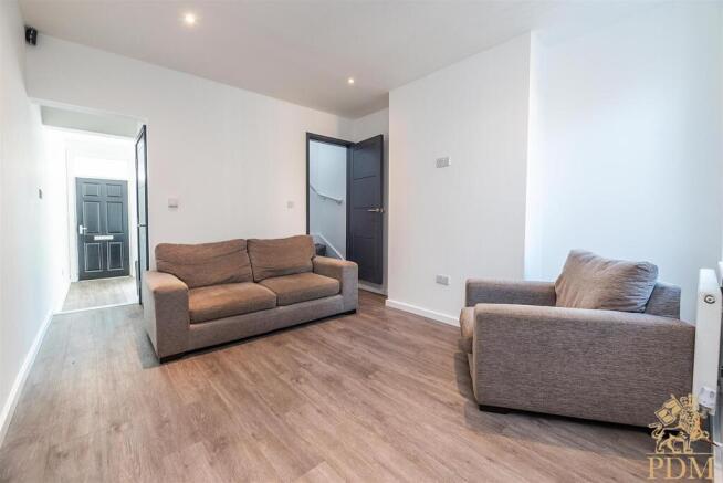 180 Russel Road, Nottingham (15 of 26).jpg