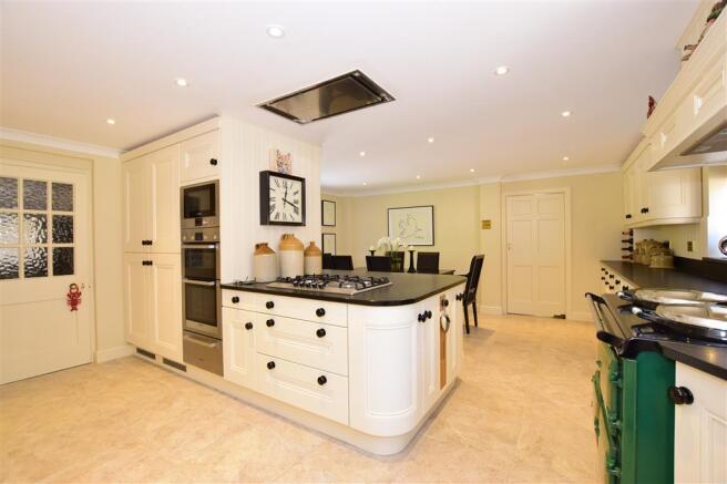 Kitchen/Breakfast Room