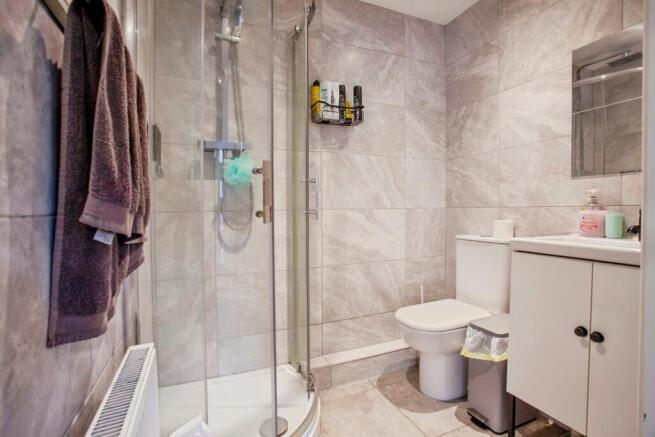 4 bed Detached for sale Image 12