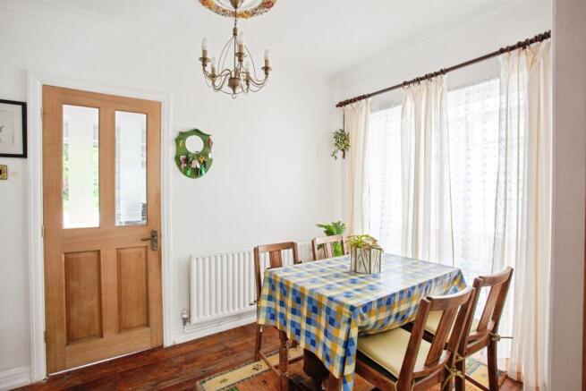 3 bed Detached for sale Image 9