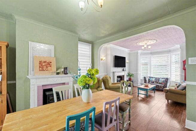 Dining Room_1.jpeg