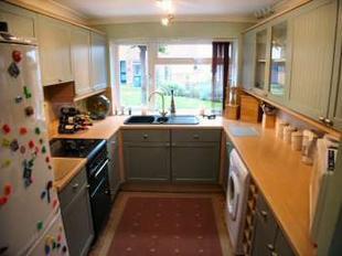 KITCHEN 9'4 x 8'1