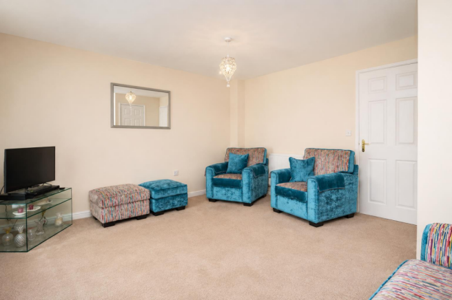 3 bed Semi-Detached for sale Image 7