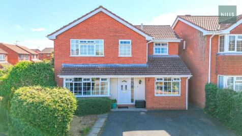 Friesland Close, Worcester, WR3