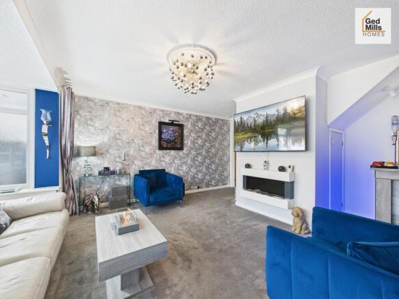 CAM02899G0-PR0081...