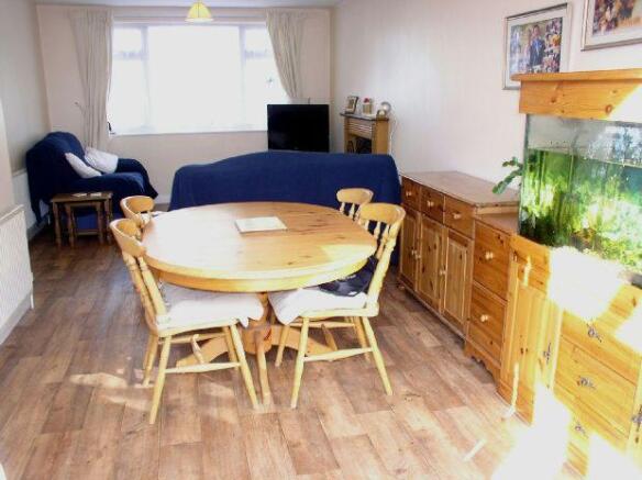 Lounge / Dining Room
