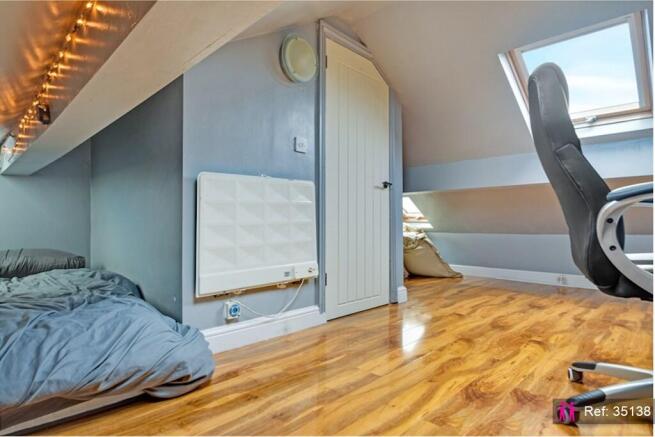3 bed Not Specified for sale Image 11
