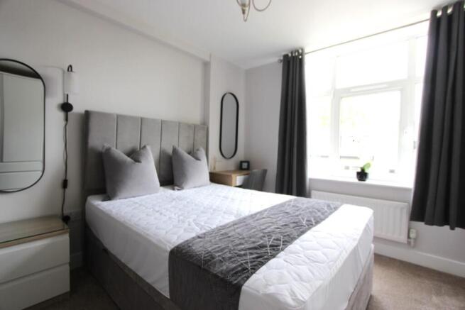 2 bed Apartment to rent Image 4