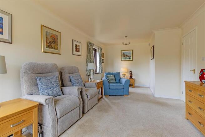 3 bed Detached Bungalow for sale Image 9
