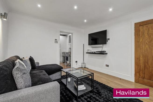 Berkeley Gardens N21 2BD-9.jpg