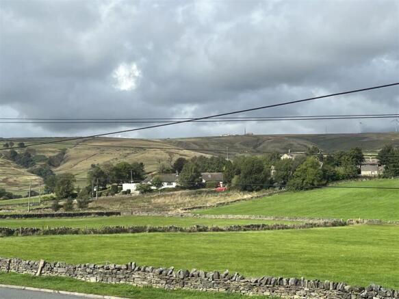 Field Head Lane, Halifax photo 4