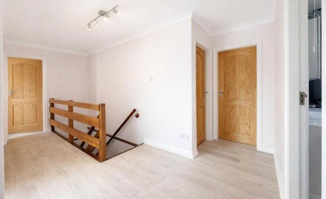 4 bed Detached for sale Image 10