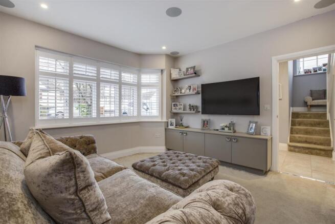 living room 1.jpg