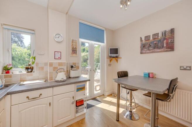 3 bed Semi-Detached for sale Image 7