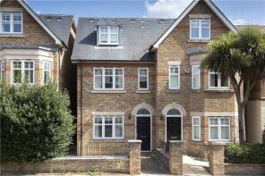 2, 68a Lynx Terrace, Home Park Road, London SW19 7HN