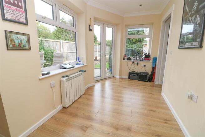 Garden Room.jpg