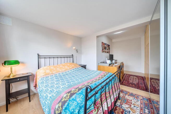 1420427-23-69a6f9...