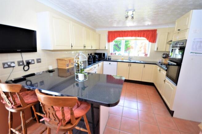 Kitchen/Breakfast Ro