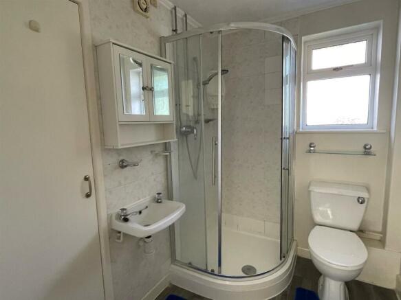 Shower Room.jpg