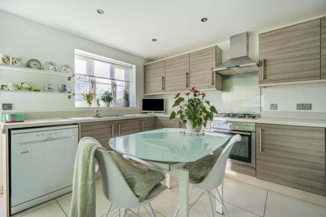 Kitchen/Dining Area