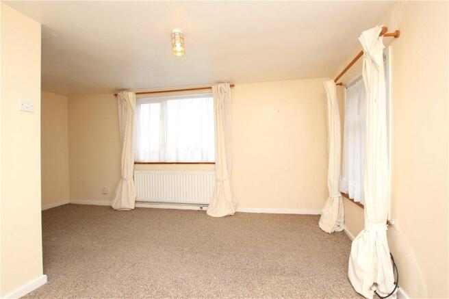 Bedroom 1 (2)