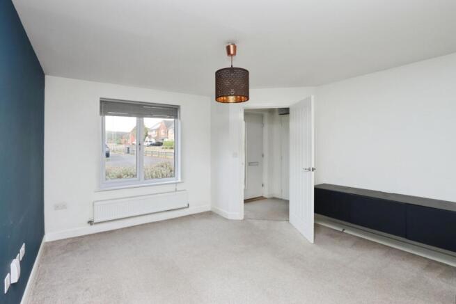 3 bed Semi-Detached for sale Image 6