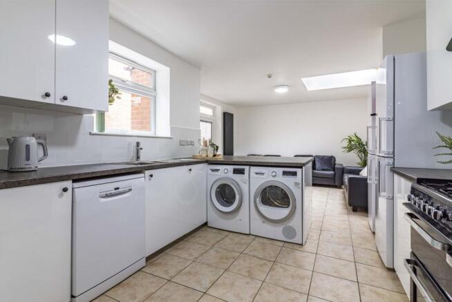 Kitchen/Living Area