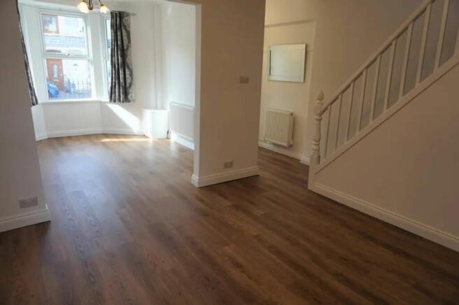 Living / Dining Area
