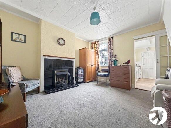 Lounge/Dining Area