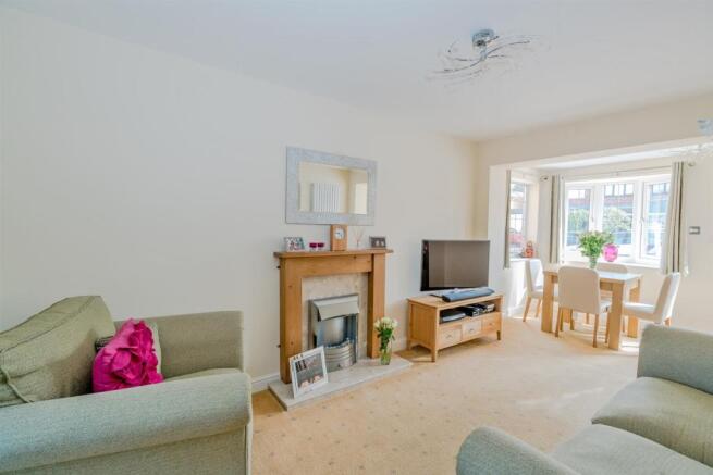 18, Badgers Way, Heath Hayes, Cannock, Staffordshi