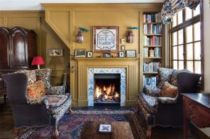 35, Peel Street, London W8 7PA