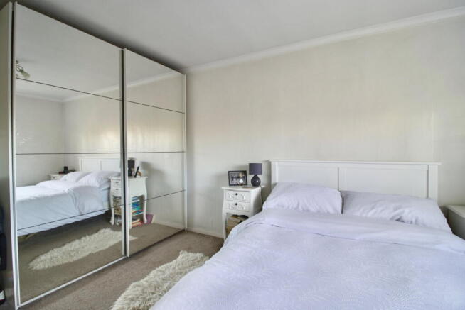 Holdbrook Way, Harold Wood, RM3 0JD photo 2