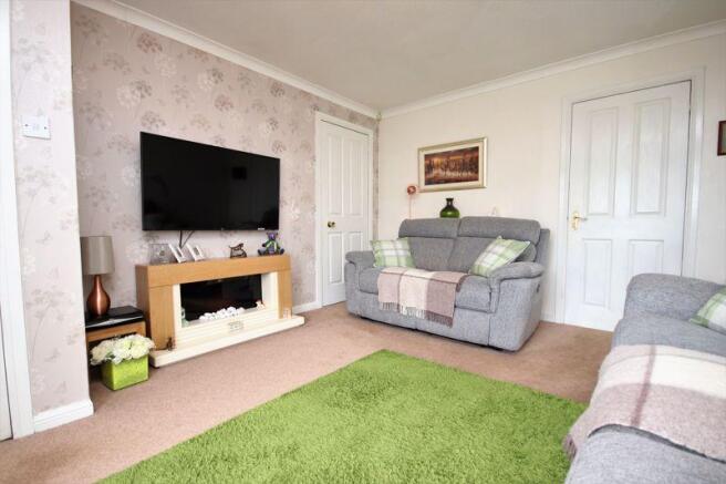 Living Room (2)