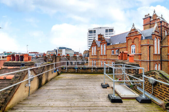 Earlham Street Se...