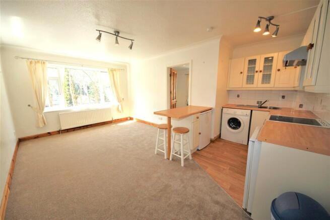 Lounge/ Kitchen