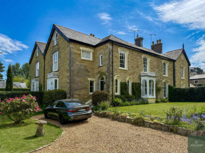 Falmouth Road, Truro, TR1