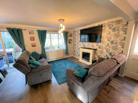 LOUNGE AREA